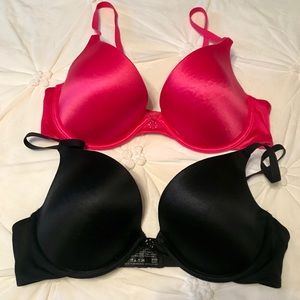 Pair of Maidenform bras 34C